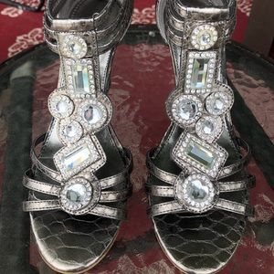 Guess metallic leather jewel wedge sandal